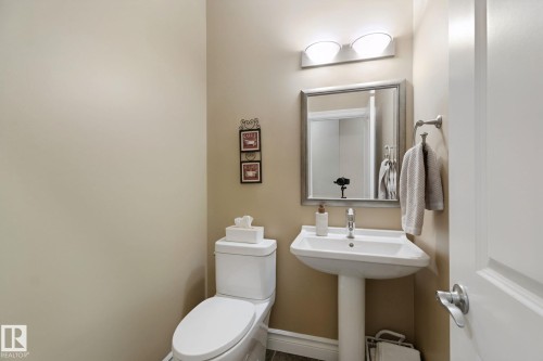 18 Embassy Place, St. Albert, AB - Indoor Photo Showing Bathroom