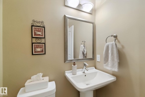18 Embassy Place, St. Albert, AB - Indoor Photo Showing Bathroom