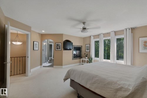 18 Embassy Place, St. Albert, AB - Indoor Photo Showing Bedroom