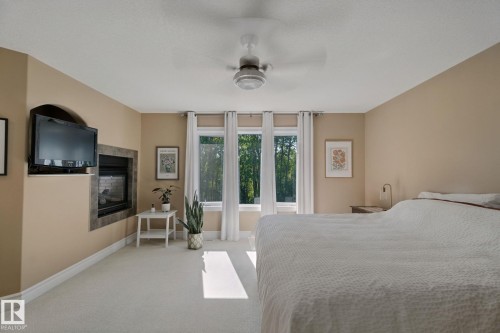 18 Embassy Place, St. Albert, AB - Indoor Photo Showing Bedroom