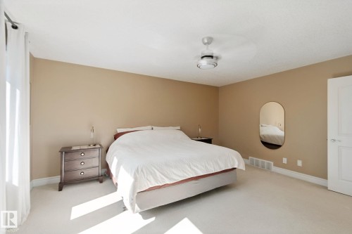 18 Embassy Place, St. Albert, AB - Indoor Photo Showing Bedroom