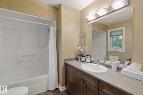 18 Embassy Place, St. Albert, AB - Indoor Photo Showing Bathroom