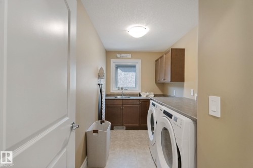 18 Embassy Place, St. Albert, AB - Indoor Photo Showing Laundry Room