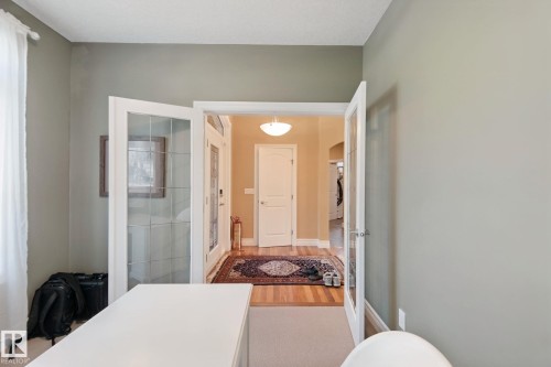 18 Embassy Place, St. Albert, AB - Indoor Photo Showing Bathroom