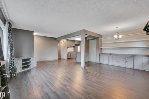 8615 66 Avenue Nw, Edmonton, AB - Indoor