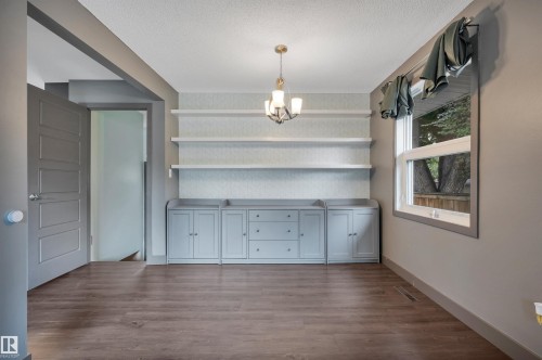 8615 66 Avenue Nw, Edmonton, AB - Indoor Photo Showing Other Room