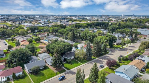 8615 66 Avenue Nw, Edmonton, AB - Outdoor With View
