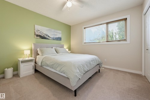 8316 189A Street Nw, Edmonton, AB - Indoor Photo Showing Bedroom