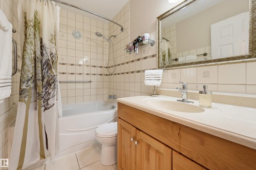 8316 189A Street Nw, Edmonton, AB - Indoor Photo Showing Bathroom