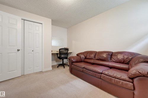 8316 189A Street Nw, Edmonton, AB - Indoor Photo Showing Other Room