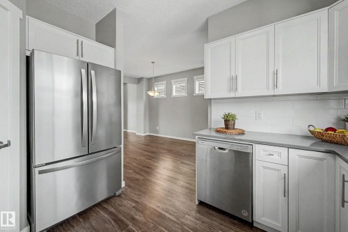 118 Southfork Road, Leduc, AB - Indoor Photo Showing Kitchen
