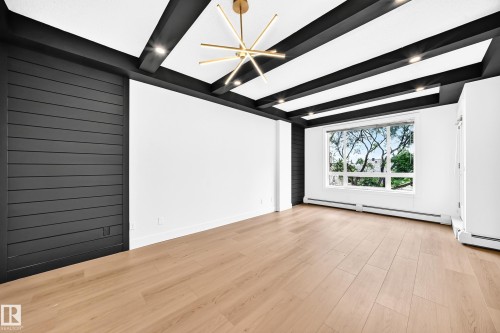 #323 6315 135 Av Nw, Edmonton, AB - Indoor Photo Showing Other Room