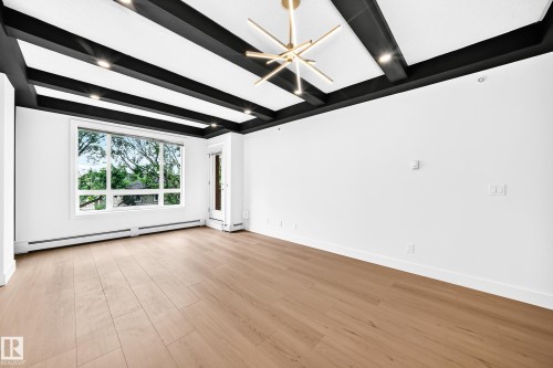 #323 6315 135 Av Nw, Edmonton, AB - Indoor Photo Showing Other Room