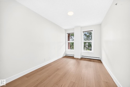 #323 6315 135 Av Nw, Edmonton, AB - Indoor Photo Showing Other Room