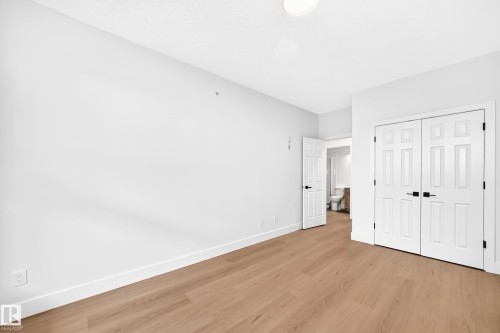 #323 6315 135 Av Nw, Edmonton, AB - Indoor Photo Showing Other Room