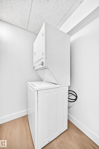 #323 6315 135 Av Nw, Edmonton, AB - Indoor Photo Showing Laundry Room