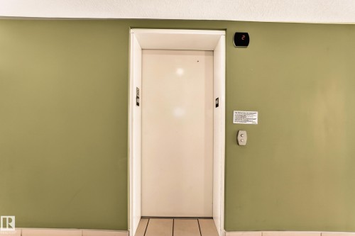 #323 6315 135 Av Nw, Edmonton, AB - Indoor Photo Showing Other Room