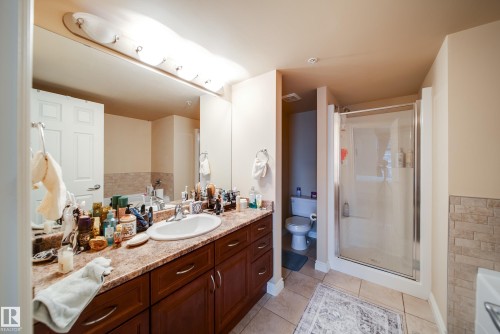 #1301 9020 Jasper Av Nw, Edmonton, AB - Indoor Photo Showing Bathroom