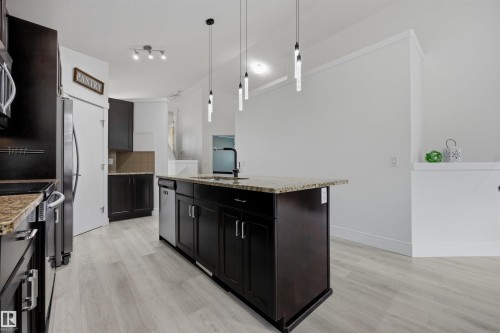 1 Dittrich Avenue, Fort Saskatchewan, AB - Indoor Photo Showing Kitchen With Upgraded Kitchen