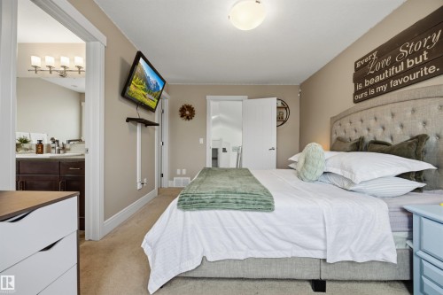 1 Dittrich Avenue, Fort Saskatchewan, AB - Indoor Photo Showing Bedroom