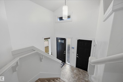 1 Dittrich Avenue, Fort Saskatchewan, AB - Indoor Photo Showing Other Room