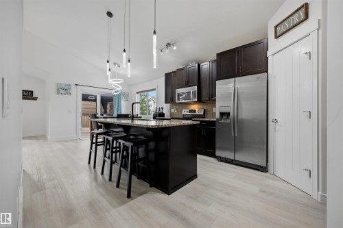 1 Dittrich Avenue, Fort Saskatchewan, AB - Indoor Photo Showing Kitchen With Stainless Steel Kitchen With Upgraded Kitchen