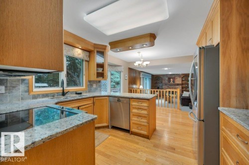 5620 151 Street Nw, Edmonton, AB - Indoor Photo Showing Kitchen