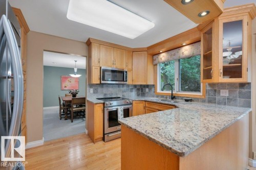 5620 151 Street Nw, Edmonton, AB - Indoor Photo Showing Kitchen