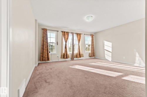724 40 Avenue Nw, Edmonton, AB - Indoor Photo Showing Other Room