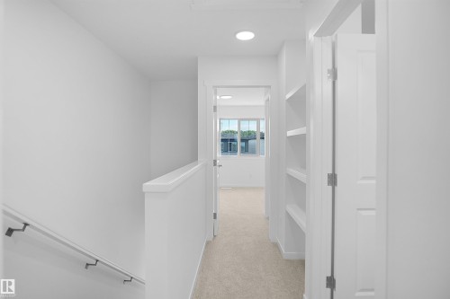 4296 Kinglet Drive Nw, Edmonton, AB - Indoor Photo Showing Other Room