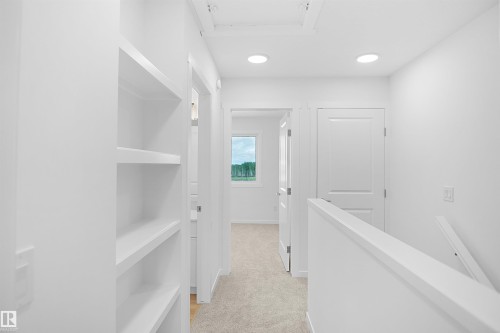 4296 Kinglet Drive Nw, Edmonton, AB - Indoor Photo Showing Other Room