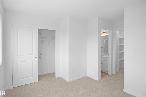 4296 Kinglet Drive Nw, Edmonton, AB - Indoor Photo Showing Other Room