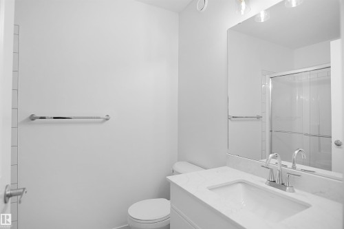 4296 Kinglet Drive Nw, Edmonton, AB - Indoor Photo Showing Bathroom