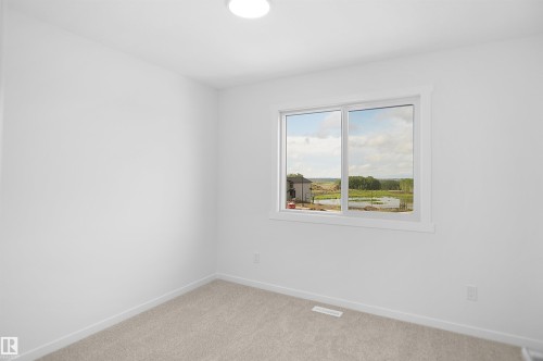 4296 Kinglet Drive Nw, Edmonton, AB - Indoor Photo Showing Other Room