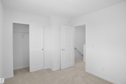 4296 Kinglet Drive Nw, Edmonton, AB - Indoor Photo Showing Other Room