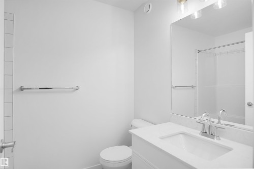 4296 Kinglet Drive Nw, Edmonton, AB - Indoor Photo Showing Bathroom