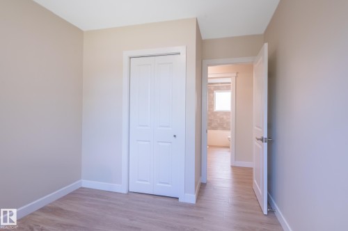 10431 137 Avenue Nw, Edmonton, AB - Indoor Photo Showing Other Room