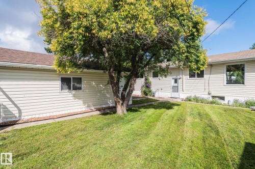 10431 137 Avenue Nw, Edmonton, AB - Outdoor