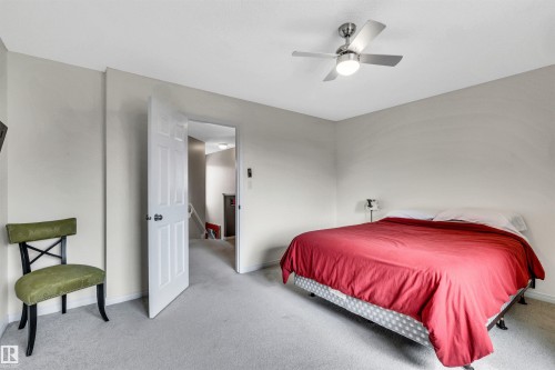 #12 20 Norman Ct, St. Albert, AB - Indoor Photo Showing Bedroom