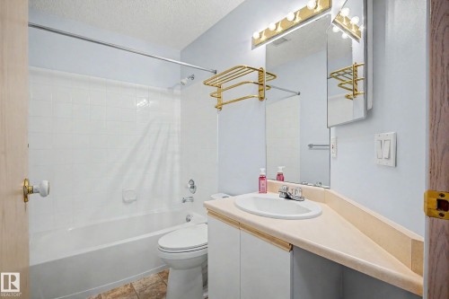 #452 10520 120 Nw, Edmonton, AB - Indoor Photo Showing Bathroom