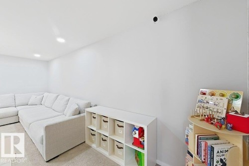 Recessed ceiling lighting - 4242 Chichak Close Sw, Edmonton, AB - Indoor
