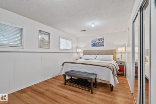 4682 17 Avenue Nw, Edmonton, AB - Indoor Photo Showing Bedroom