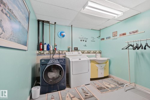 4682 17 Avenue Nw, Edmonton, AB - Indoor Photo Showing Laundry Room