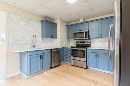 12337 128 Avenue Nw, Edmonton, AB - Indoor Photo Showing Kitchen With Upgraded Kitchen