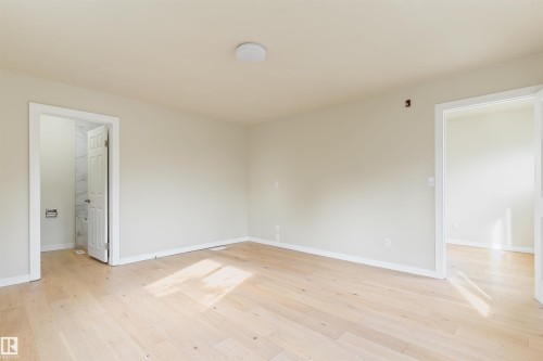 12337 128 Avenue Nw, Edmonton, AB - Indoor Photo Showing Other Room