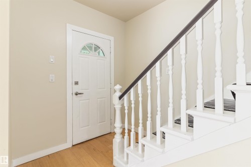 12337 128 Avenue Nw, Edmonton, AB - Indoor Photo Showing Other Room