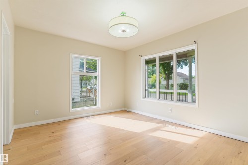 12337 128 Avenue Nw, Edmonton, AB - Indoor Photo Showing Other Room