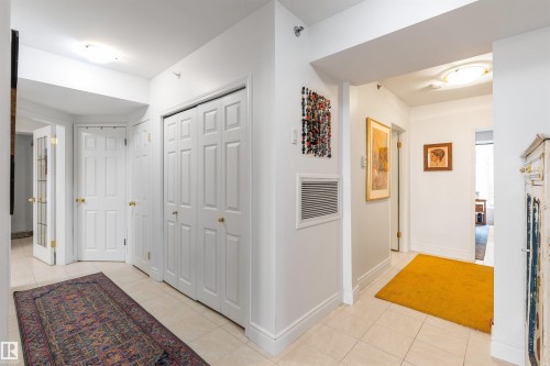 #205 9131 99 St Nw, Edmonton, AB - Indoor Photo Showing Other Room