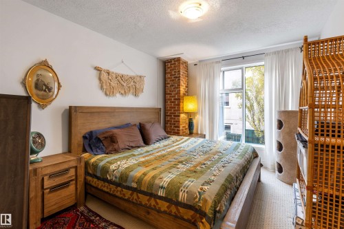 #205 9131 99 St Nw, Edmonton, AB - Indoor Photo Showing Bedroom