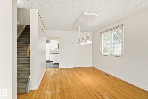 241 Greenoch Crescent Nw, Edmonton, AB - Indoor Photo Showing Other Room